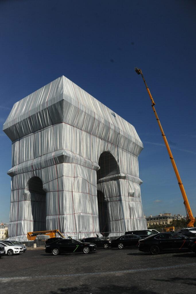 L’Arc de Triomphe Wrapped réinventé par Christo et Jeanne-Claude 1961-2021