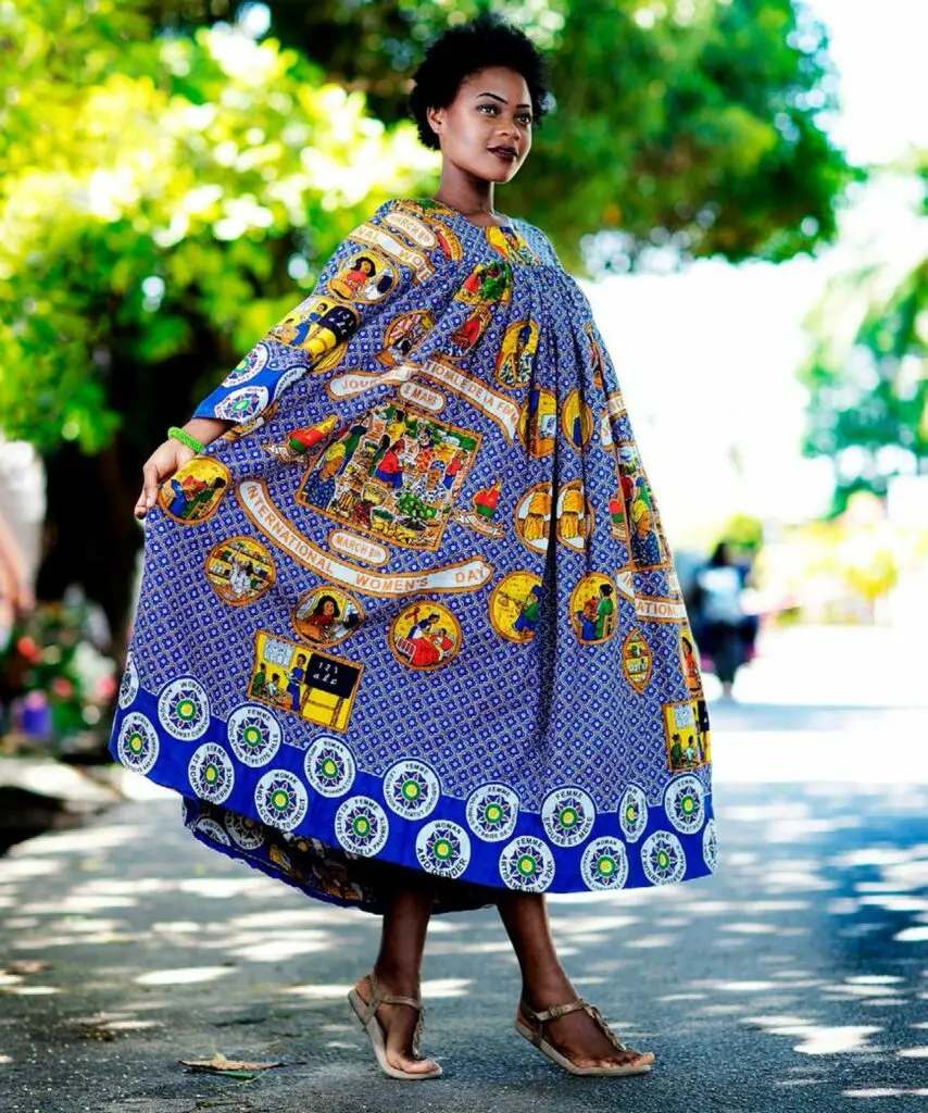 Le Kaba Robe Rebelle Au C ur Battant De Douala Rapporteuses Le Kaba Robe Rebelle Au C ur Battant De Douala Rapporteuses
