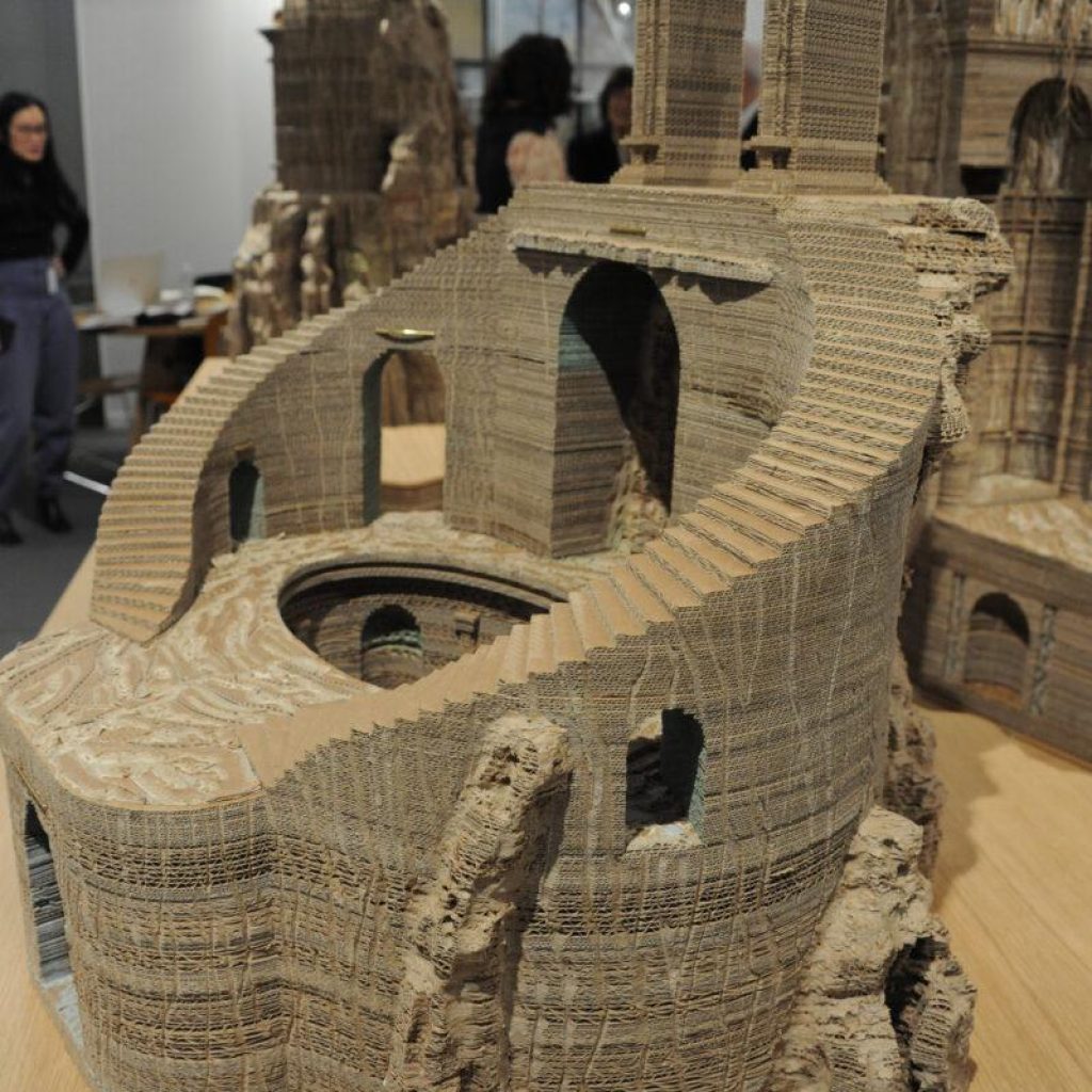 Galerie Suzanne Tarasiève Oeuvre d’Eva Jospin JRA_3269 Galerie Suzanne Tarasiève Oeuvre d'Eva Jospin JRA_3269