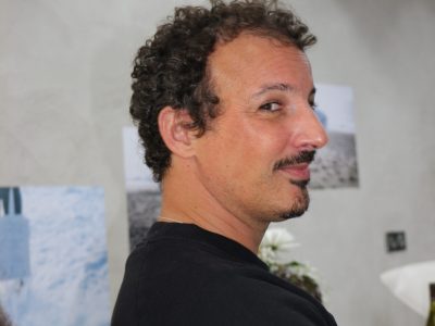 Nicolas Ouchenir © Paw Terren Nicolas Ouchenir © Paw Terren
